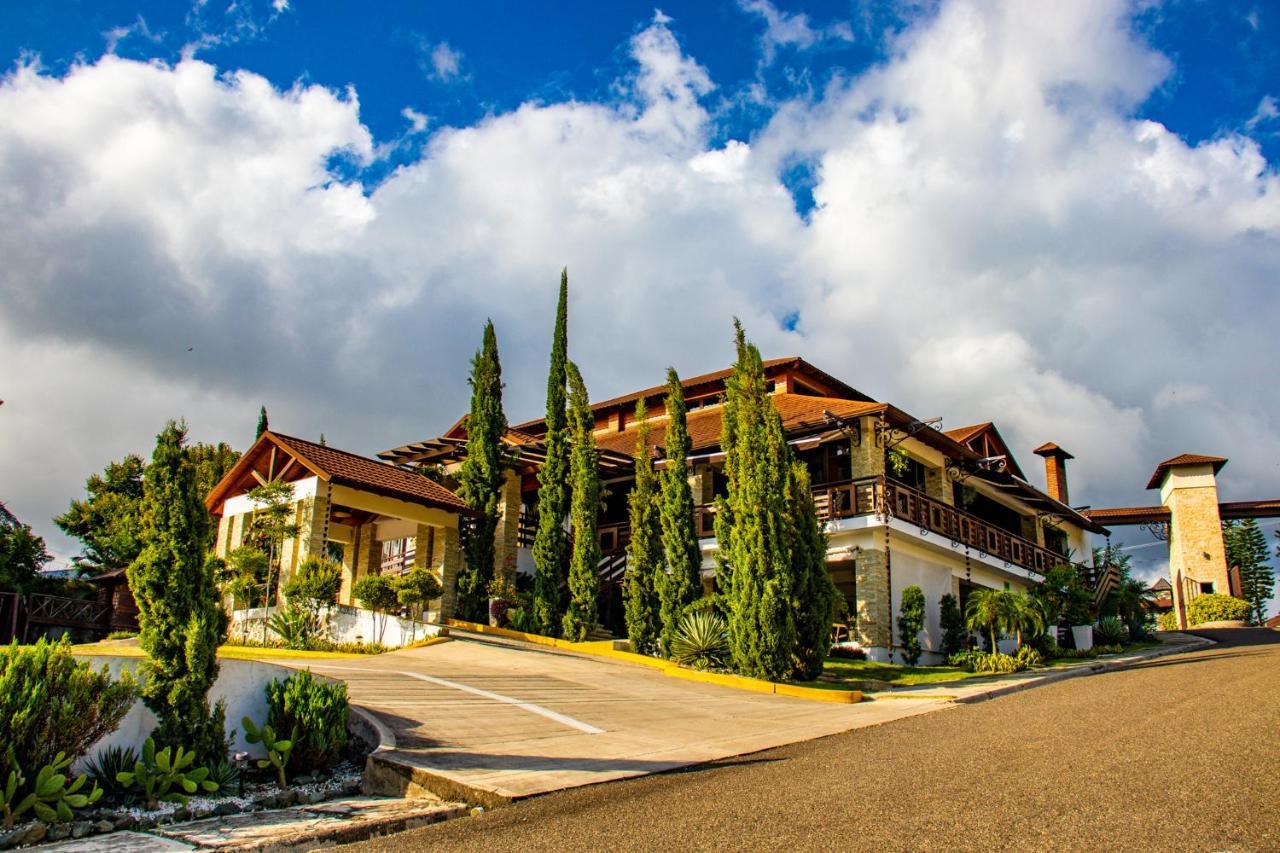 Vista Del Campo Country Club & Villas Jarabacoa Exterior photo